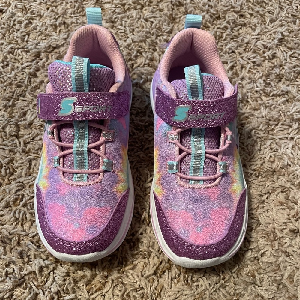 NWOT- Never worn Skechers Sport Sparkle Sneakers Kids Size 11